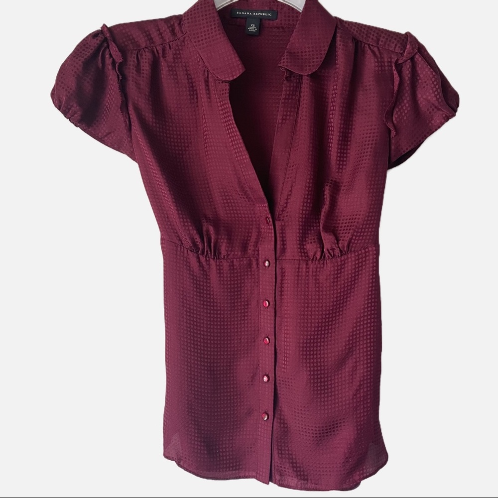 Banana Republic 100% Silk Short Sleeve Blouse - XS